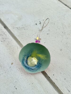 Påskeophæng af æggeskal