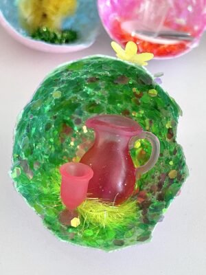 Påskeophæng af æggeskal