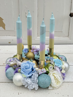 Adventskrans lys blå, lilla, hvid og grøn