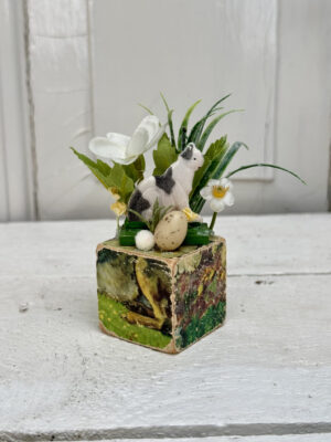 Påskepynt kat på legeklods