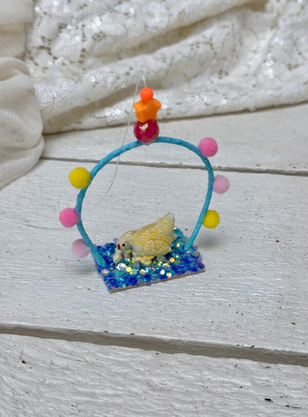 Ophæng Pompon med høne - Image 2